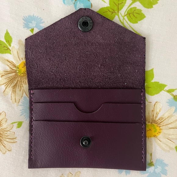 Handmade Genuine Leather Wallet - Picture 2 of 5